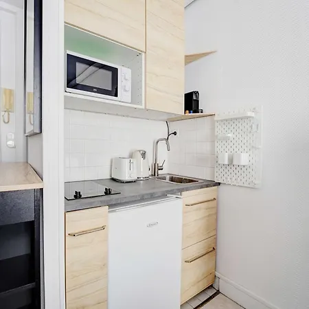 Holiday home Charming - 2p - Batignolles