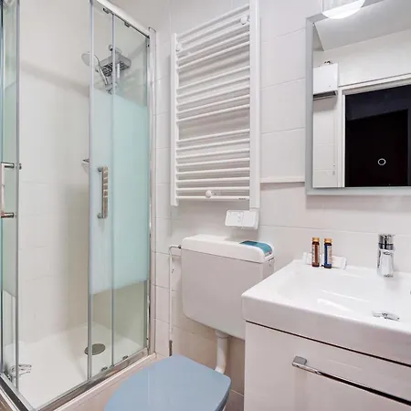 Charming - 2p - Batignolles Parigi